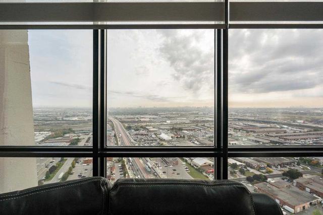 3501 - 2900 Highway 7 Rd, Condo with 2 bedrooms, 2 bathrooms and 2 parking in Vaughan ON | Image 17