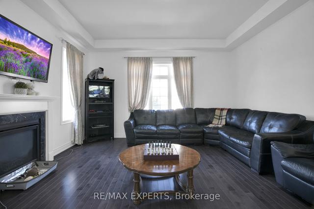 8 Observatory Cres, House detached with 4 bedrooms, 5 bathrooms and 4 parking in Brampton ON | Image 5