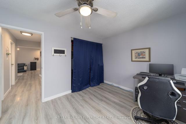 g11 - 147 Edgehill Dr, Condo with 2 bedrooms, 1 bathrooms and 2 parking in Barrie ON | Image 5