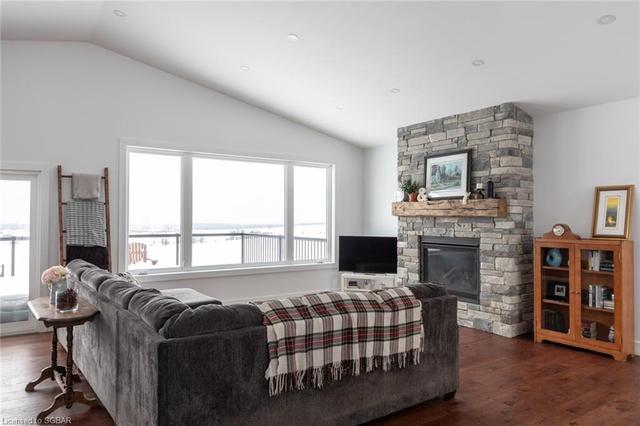 638508 St Vincent Sydenham Townline, House detached with 3 bedrooms, 2 bathrooms and null parking in Meaford ON | Image 8