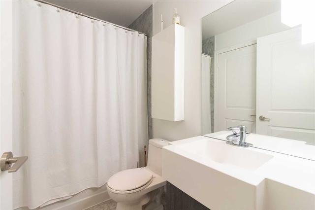 3509 - 8 The Esplanade Ave, Condo with 1 bedrooms, 1 bathrooms and 0 parking in Toronto ON | Image 7