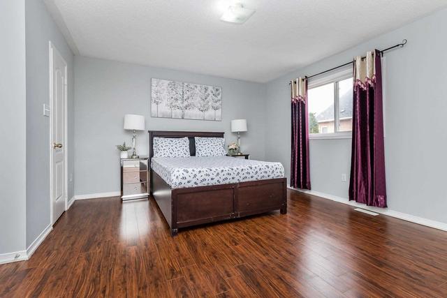 9 Saintsbury Cres, House semidetached with 4 bedrooms, 3 bathrooms and 4 parking in Brampton ON | Image 15