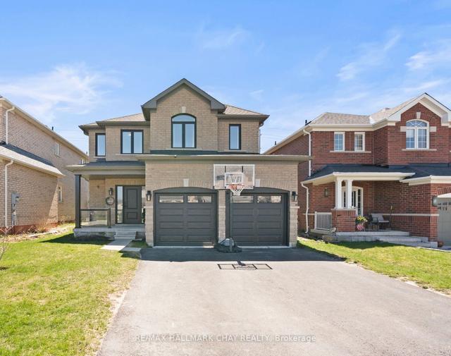 120 Sun King Cres, House detached with 4 bedrooms, 3 bathrooms and 4 parking in Barrie ON | Image 1