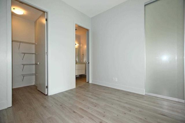 328 - 111 St Clair Ave W, Condo with 1 bedrooms, 1 bathrooms and 0 parking in Toronto ON | Image 6
