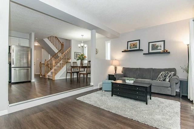 337 Pastern Tr, House detached with 3 bedrooms, 2 bathrooms and 3 parking in Waterloo ON | Image 6