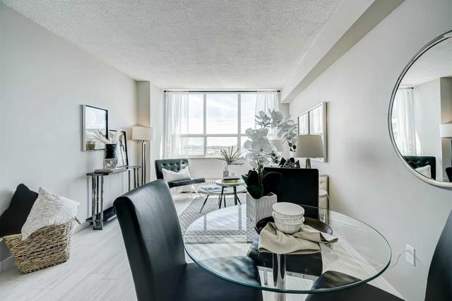 1112 - 200 Lotherton Ptwy, Condo with 2 bedrooms, 1 bathrooms and 1 parking in Toronto ON | Image 8