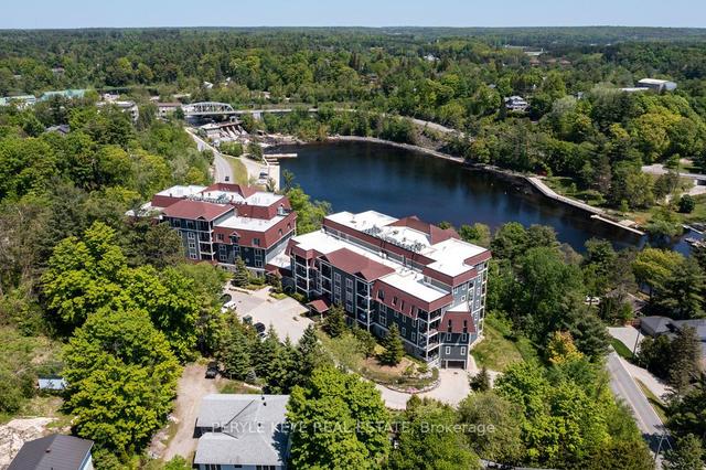 114 - 10 b Kimberley Ave, Condo with 2 bedrooms, 2 bathrooms and 1 parking in Bracebridge ON | Image 12