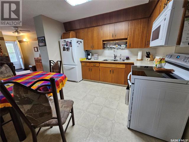 1 - 1187 Ashley Drive, Condo with 2 bedrooms, 1 bathrooms and null parking in Swift Current SK | Image 5