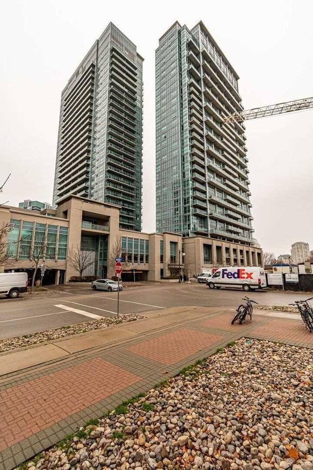 2303 - 155 Legion Rd N, Condo with 1 bedrooms, 2 bathrooms and 1 parking in Toronto ON | Image 12
