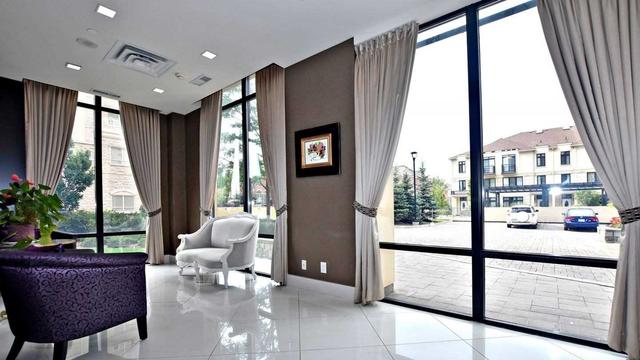 303 - 520 Steeles Ave W, Condo with 1 bedrooms, 2 bathrooms and 1 parking in Vaughan ON | Image 3