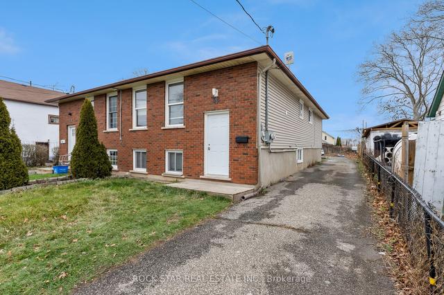 38 Haynes Ave, House semidetached with 3 bedrooms, 2 bathrooms and 5 parking in St. Catharines ON | Image 9