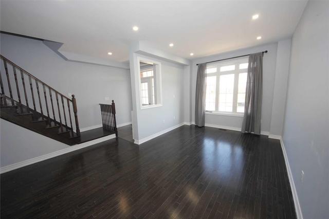 856 Castlemore Ave, House attached with 3 bedrooms, 3 bathrooms and 1 parking in Markham ON | Image 2