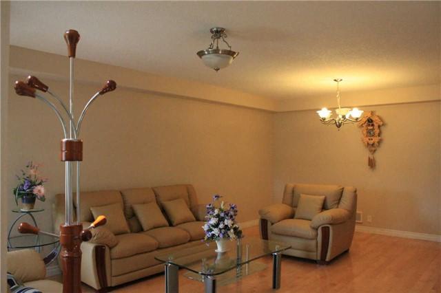 196 Lena Cres, House detached with 3 bedrooms, 3 bathrooms and 4 parking in Cambridge ON | Image 6