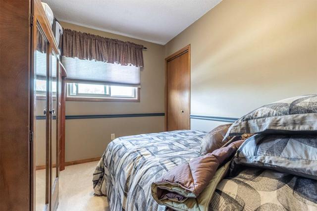 6566 Kuhn Cres, House semidetached with 3 bedrooms, 2 bathrooms and 4 parking in Niagara Falls ON | Image 11