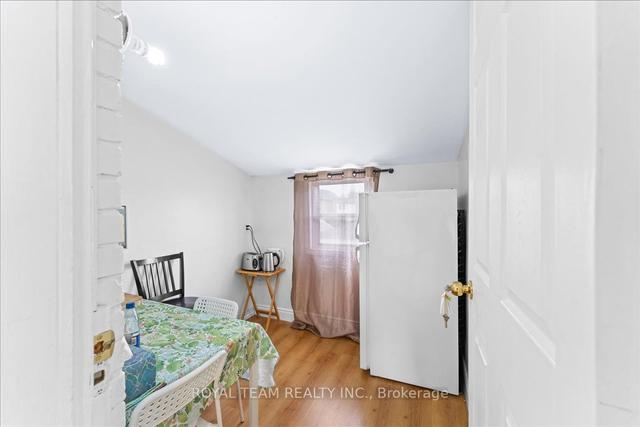 1351 Lansdowne Ave, House detached with 3 bedrooms, 4 bathrooms and 2 parking in Toronto ON | Image 20