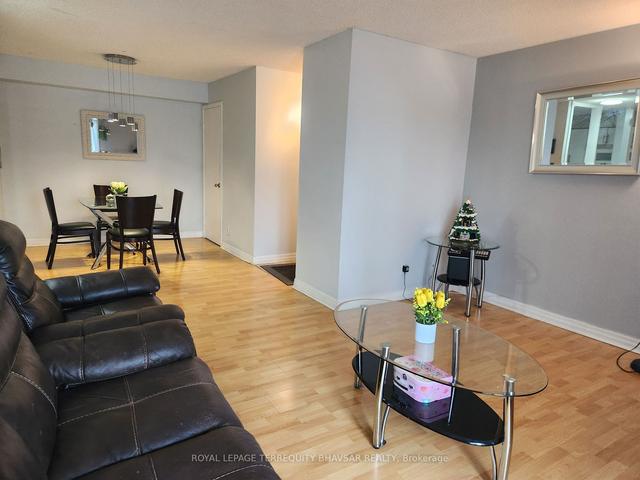 822 - 95 Trailwood Dr, Townhouse with 2 bedrooms, 2 bathrooms and 1 parking in Mississauga ON | Image 2