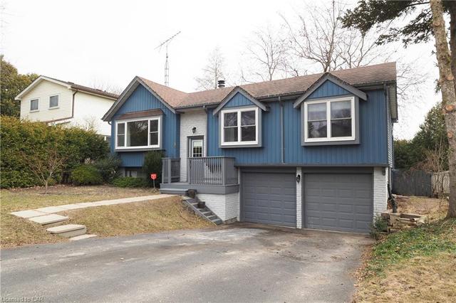 32 Woodridge Drive, House detached with 3 bedrooms, 2 bathrooms and 6 parking in Guelph ON | Image 1