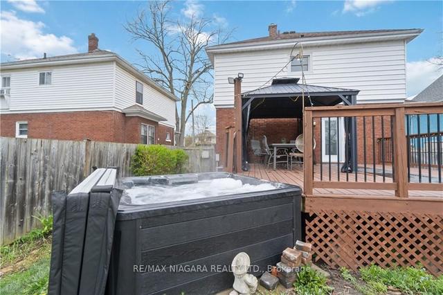 100 Elgin St, House detached with 4 bedrooms, 2 bathrooms and 6 parking in Port Colborne ON | Image 40