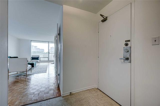 610 - 1 Massey Sq, Condo with 3 bedrooms, 2 bathrooms and 0 parking in Toronto ON | Image 36