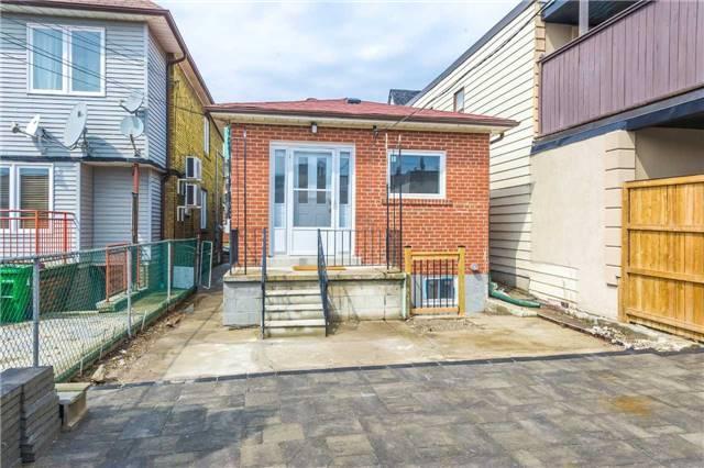 Lower - 113 Lappin Ave, House detached with 2 bedrooms, 1 bathrooms and null parking in Toronto ON | Image 3