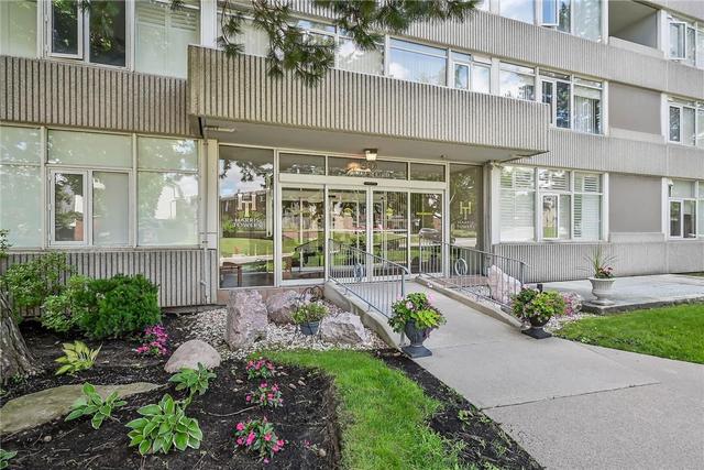 701 - 30 Harrisford Street, Condo with 3 bedrooms, 2 bathrooms and 1 parking in Hamilton ON | Image 4