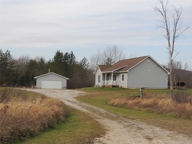 064475 3 Side Rd, House detached with 3 bedrooms, 2 bathrooms and 50 parking in Meaford ON | Image 12