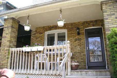 305 Roselawn Ave, House semidetached with 3 bedrooms, 2 bathrooms and 2 parking in Toronto ON | Image 2