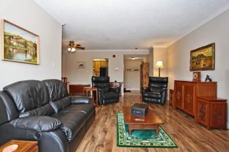 404 - 151 Robinson St, Condo with 2 bedrooms, 2 bathrooms and 2 parking in Oakville ON | Image 4