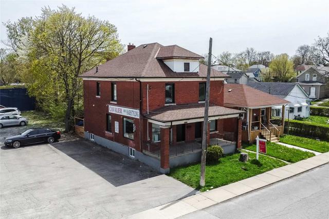 4700 Buckley Ave, House detached with 3 bedrooms, 2 bathrooms and 10 parking in Niagara Falls ON | Card Image