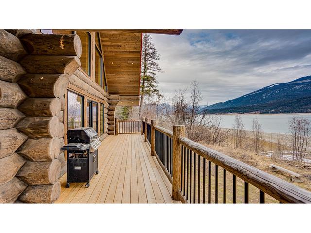 682 Lower Inonoaklin Rd, House detached with 3 bedrooms, 3 bathrooms and 10 parking in Central Kootenay K BC | Image 50