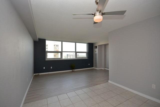 1214 - 4 Lisa St, Condo with 2 bedrooms, 1 bathrooms and 1 parking in Brampton ON | Image 15