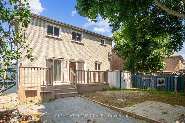 39 Blair Cres, House detached with 4 bedrooms, 4 bathrooms and 5 parking in Barrie ON | Image 35