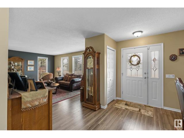 4503 55 Av, House detached with 2 bedrooms, 2 bathrooms and 6 parking in Lamont AB | Image 3