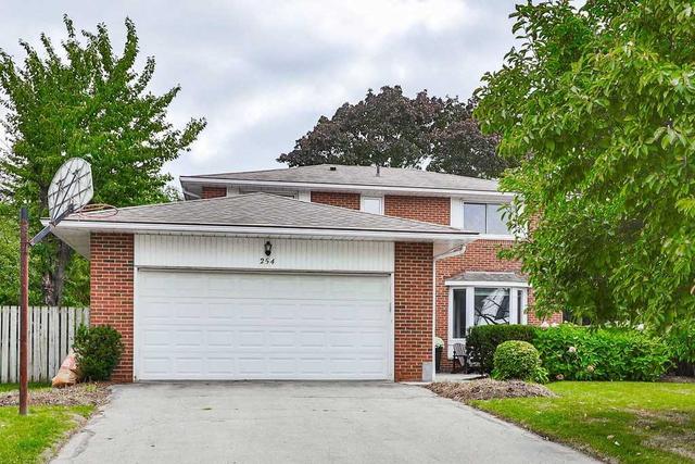 254 Sunrise Cres, House detached with 4 bedrooms, 4 bathrooms and 6 parking in Oakville ON | Card Image