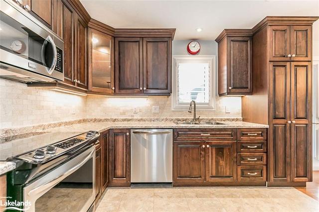22 Grew Crescent, House detached with 2 bedrooms, 2 bathrooms and 3 parking in Penetanguishene ON | Image 7