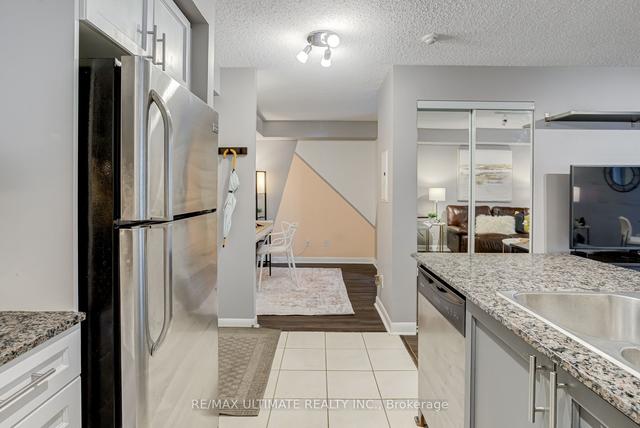 247 - 525 Wilson Ave, Condo with 1 bedrooms, 1 bathrooms and 1 parking in Toronto ON | Image 3