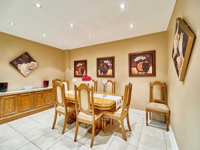 1925 Dufferin St, House detached with 3 bedrooms, 3 bathrooms and 4 parking in Toronto ON | Image 11
