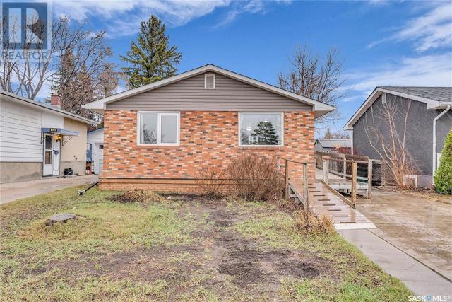 834 Confederation Drive, House detached with 2 bedrooms, 2 bathrooms and null parking in Saskatoon SK | Image 40