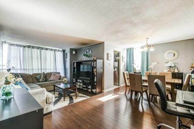 901 - 15 Kensington Rd, Condo with 2 bedrooms, 2 bathrooms and 1 parking in Brampton ON | Image 14