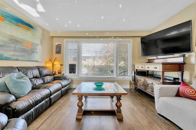 382 Third Line, House detached with 3 bedrooms, 2 bathrooms and 6 parking in Oakville ON | Image 8