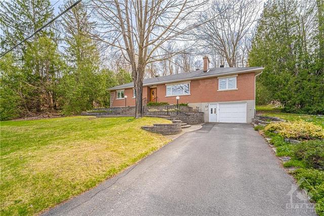 9 Oriole Drive, House detached with 5 bedrooms, 2 bathrooms and 4 parking in Ottawa ON | Image 29