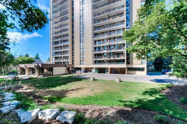401 - 81 Church St, Condo with 3 bedrooms, 2 bathrooms and 1 parking in Kitchener ON | Image 12