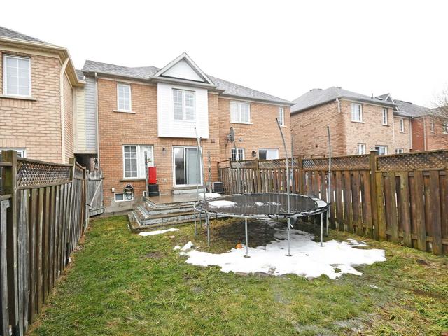 32 Summerdale Cres, House semidetached with 3 bedrooms, 3 bathrooms and 3 parking in Brampton ON | Image 33