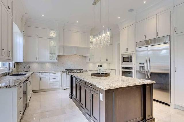 146 Northwood Dr, House detached with 4 bedrooms, 7 bathrooms and 4 parking in Toronto ON | Image 8