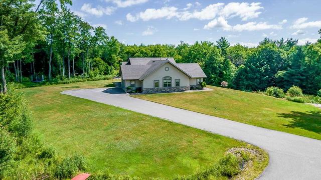1350 Kilworthy Rd, House detached with 2 bedrooms, 3 bathrooms and 26 parking in Gravenhurst ON | Image 23