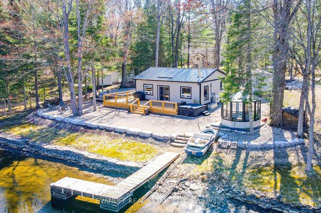 11 Little Bay Dr, House detached with 3 bedrooms, 1 bathrooms and 6 parking in Kawartha Lakes ON | Image 12