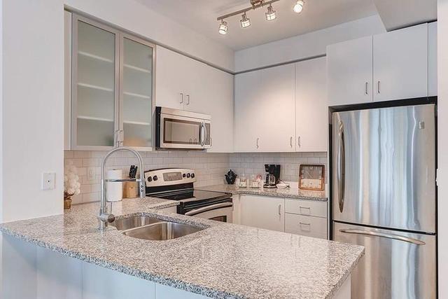 2103 - 18 Yorkville Ave, Condo with 1 bedrooms, 1 bathrooms and 0 parking in Toronto ON | Image 12