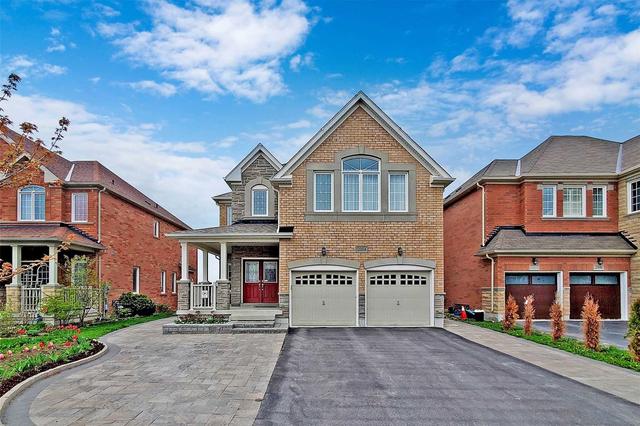 2004 Queensbury Dr, House detached with 4 bedrooms, 4 bathrooms and 8 parking in Oshawa ON | Image 1