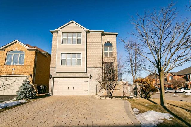 85 Forestgrove Circ, House detached with 3 bedrooms, 4 bathrooms and 6 parking in Brampton ON | Image 1