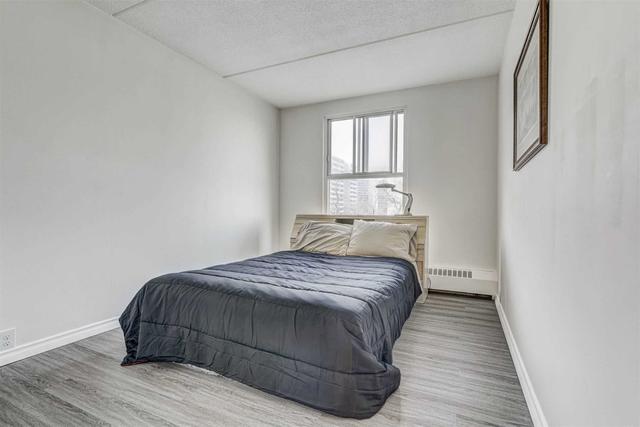 216 - 2 Glamorgan Ave, Condo with 2 bedrooms, 1 bathrooms and 1 parking in Toronto ON | Image 9